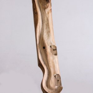 Titulo: Pedazo 3/Técnica: objeto encontrado, madera tallada./ Año: 2017/Dimensiones: 90cm x 40 x 40cm